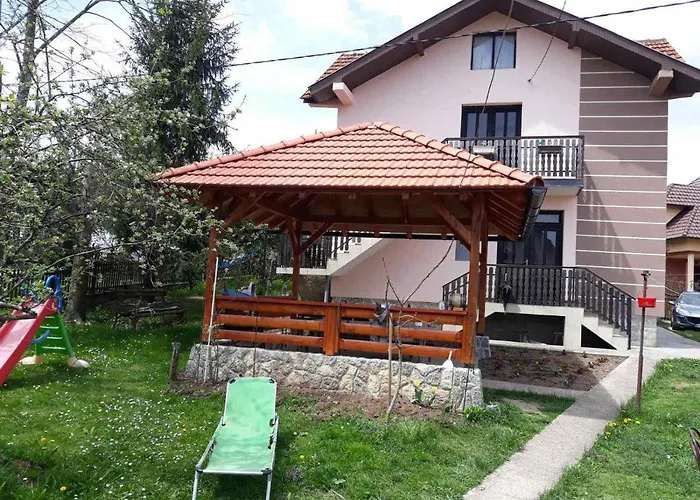 Smještaj na farmi Zlatiborska Seoska Idila *